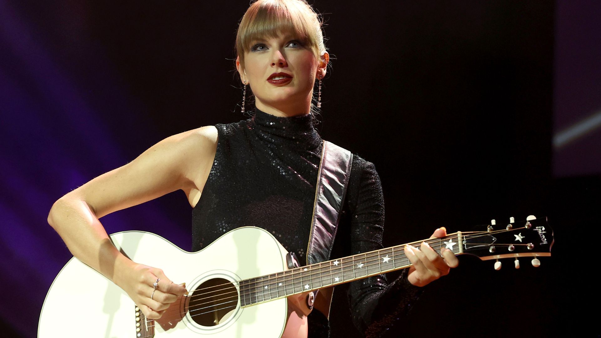 Taylor Swift, cantora pop, é assunto em post de Bolsonaro