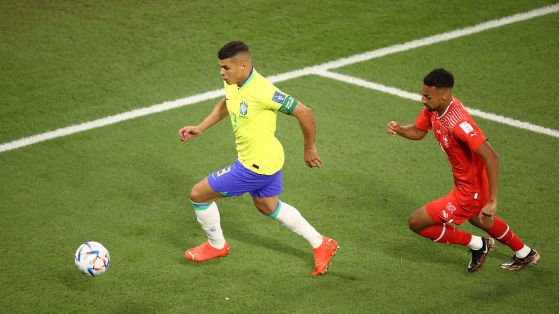 Thiago Silva em ação pelo Brasil
