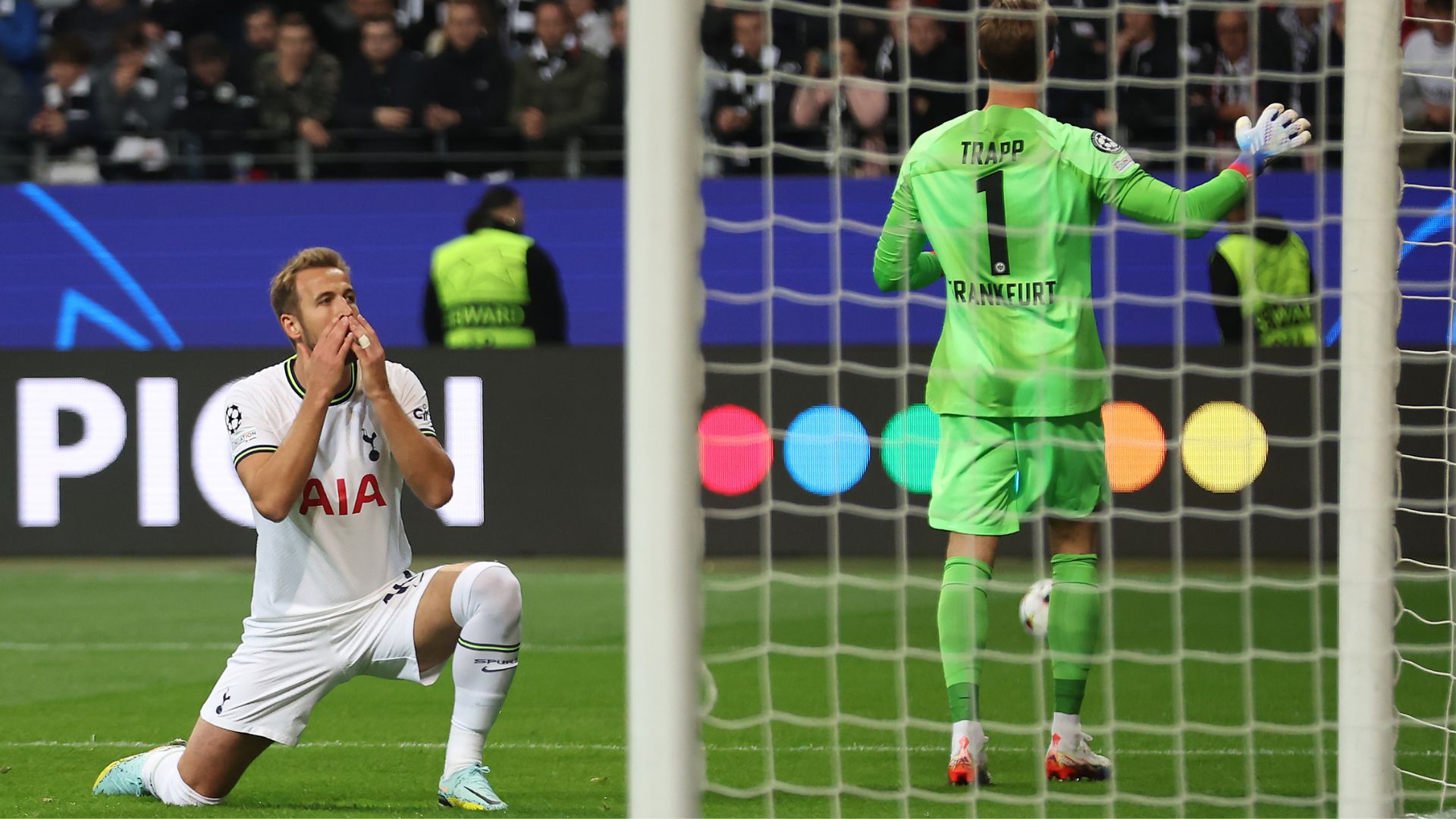 Tottenham e Frankfurt ficaram no 0 a 0 no último jogo da Champions League